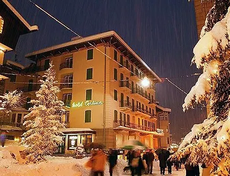 Cortina