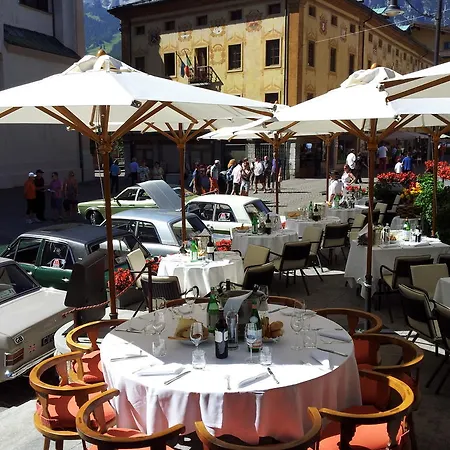Cortina 4*